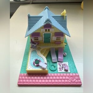 Blue Bird Polly Pocket 1993 Summer House Playset & Doll